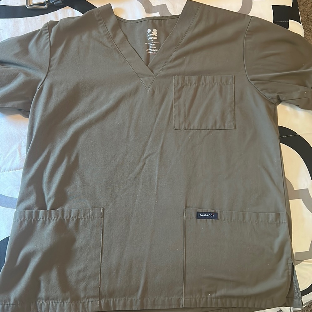 Scrub set